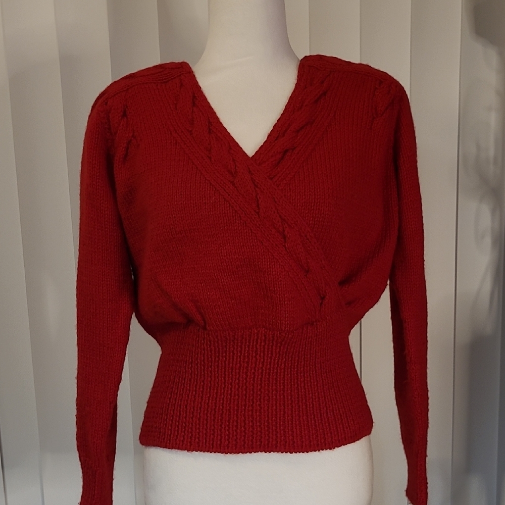 Vtg. Tricots St. Raphael Women's Red V-Neck Sweater